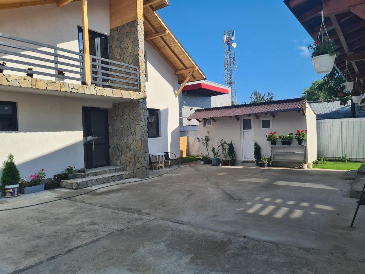 Luca'S Studio 2 ,Close To Therme Bucharest, Airport Otopeni Balotesti Bagian luar foto