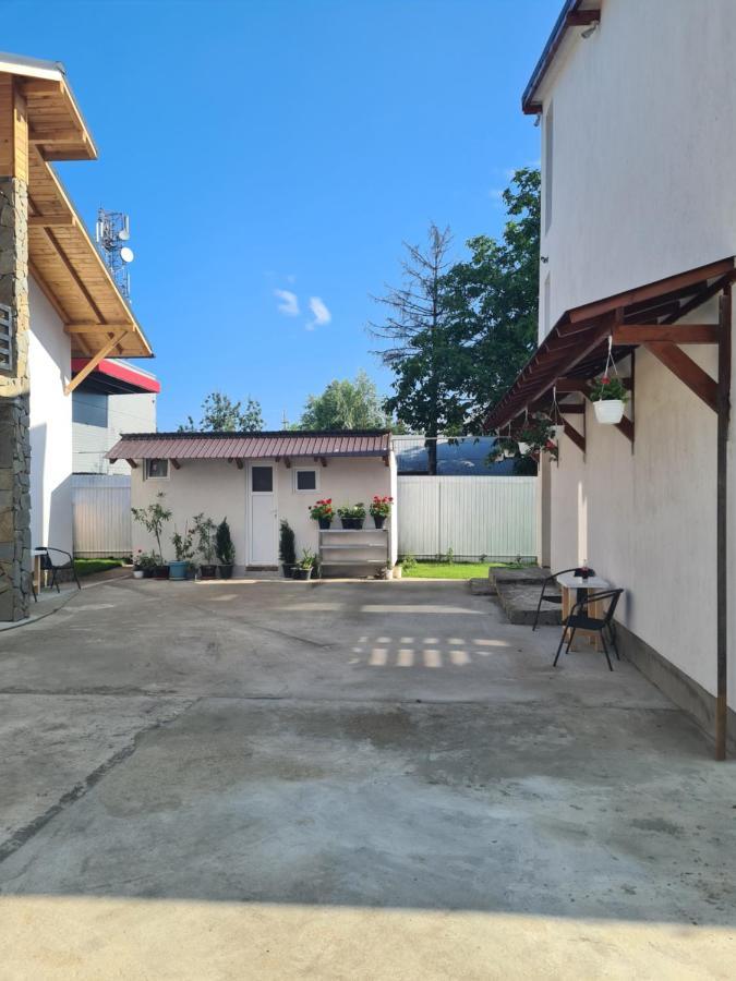 Luca'S Studio 2 ,Close To Therme Bucharest, Airport Otopeni Balotesti Bagian luar foto